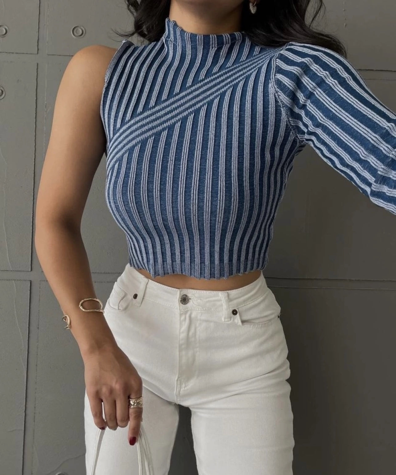 Asymmetry crop top high neck