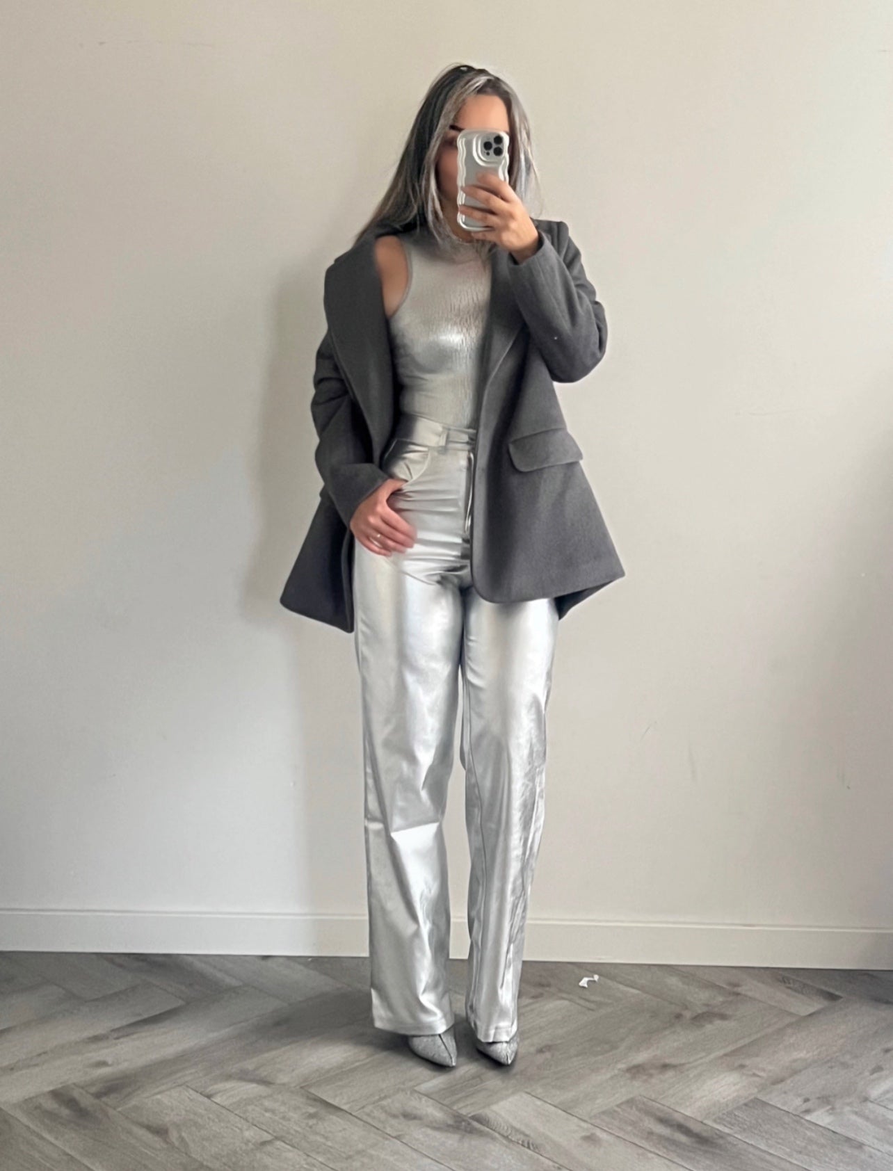 Metallic body Silver