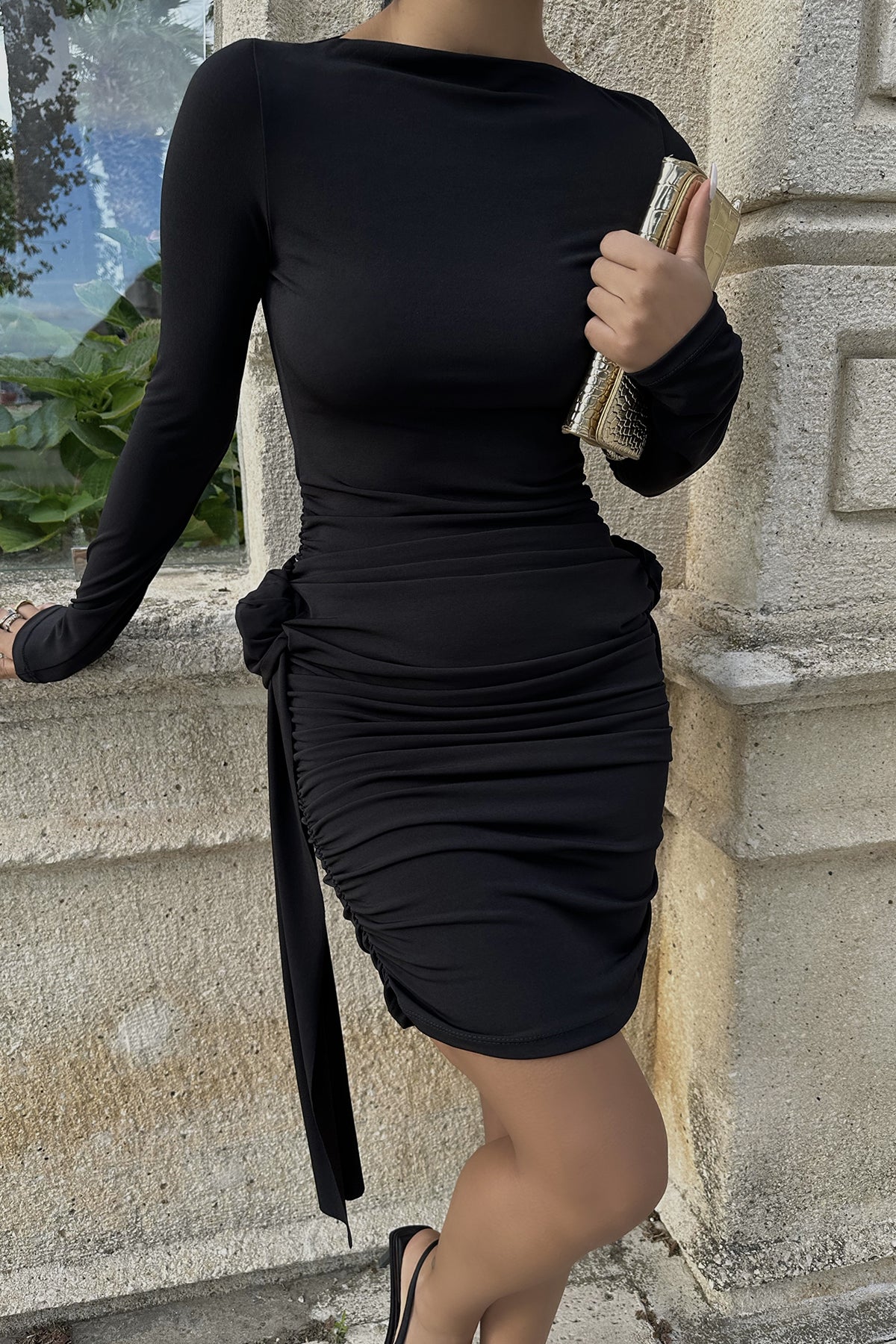 Sleeveless ruffled dress Black