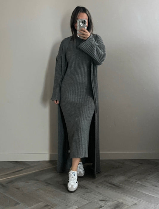 Knitted dress with vest