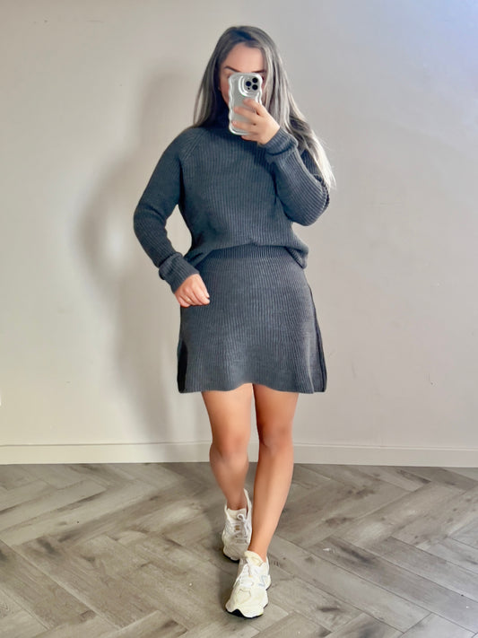 Knitted skirt co-ord Gray